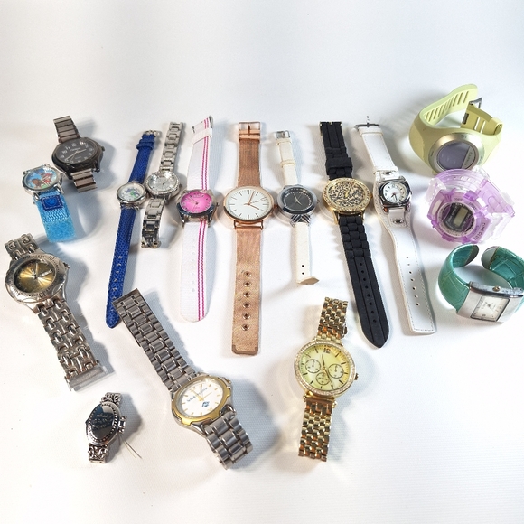 Mixed Watch Lot Mens Womens Digital Analog Untested - Picture 2 of 9